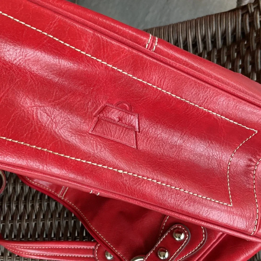 KATHY VAN ZEELAND.GORGEOUS RED PURSE! VERY WELL MADE. LIKE NEW. - Picture 8 of 16